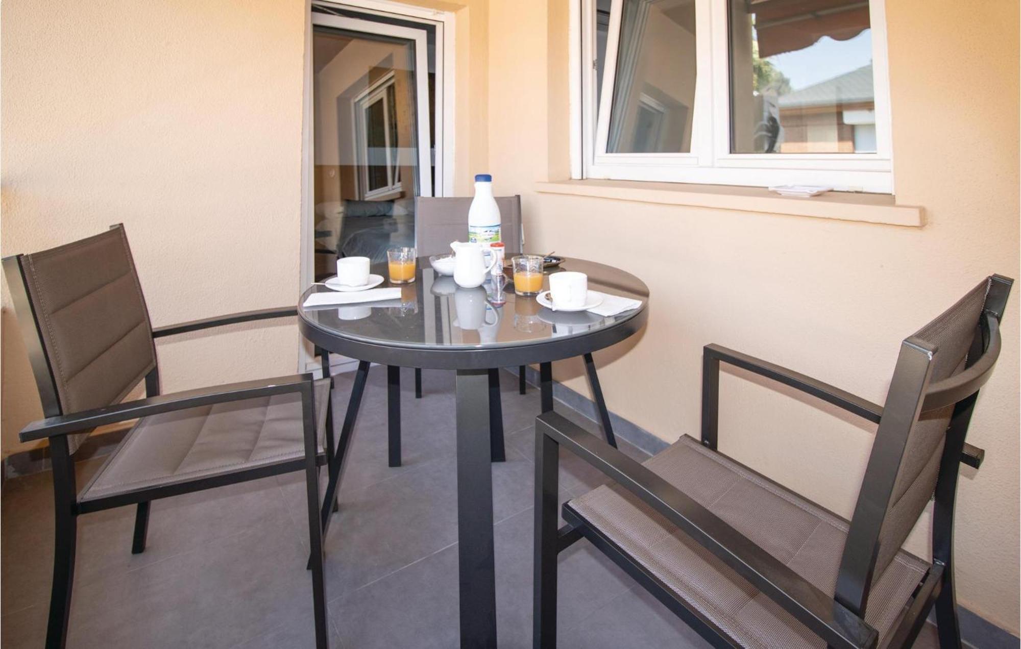 4 Bedroom Stunning Apartment In Malaga Luaran gambar